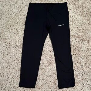 Women’s Nike capri leggings